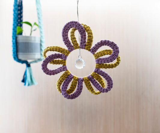 "Solar Daisy" Macramé Wall Hanging (small)