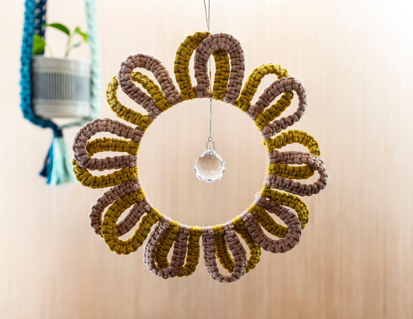 "Solar Daisy" Macramé Wall Hanging (Large)